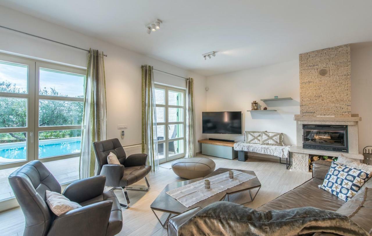Design And Luxury Villa With Pool Kukci 외부 사진